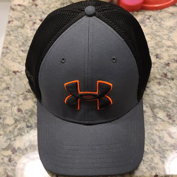 Under Armour Other - Under Armour Mens Hat LG/XL
